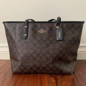 Coach Tote Bag / Shoulder Bag